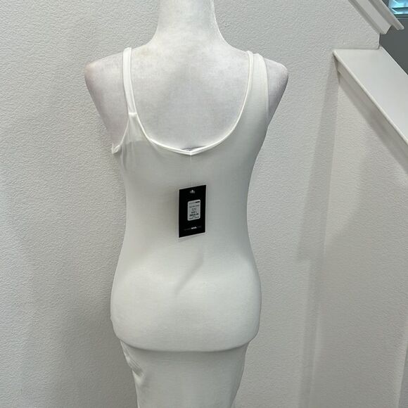 Women’s Fashion Nova Midi Dress. - Picture 4 of 8